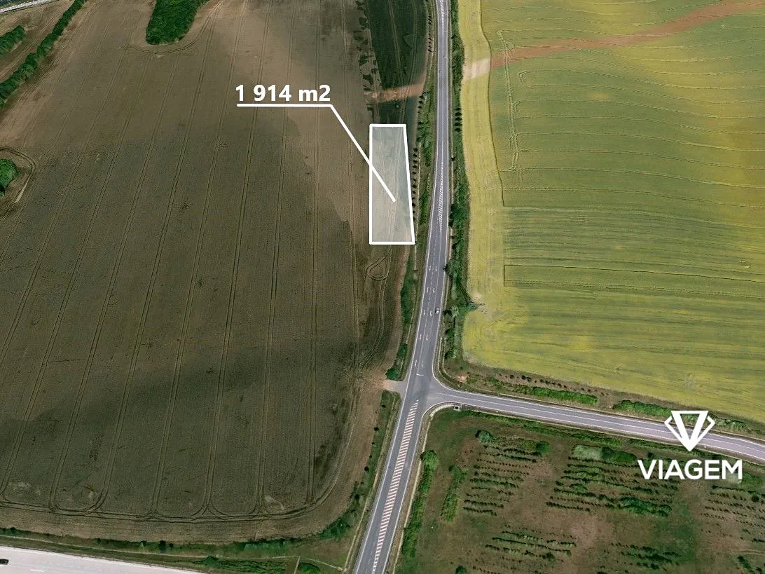 Prodej podílu 1/2 pole 1434 m²